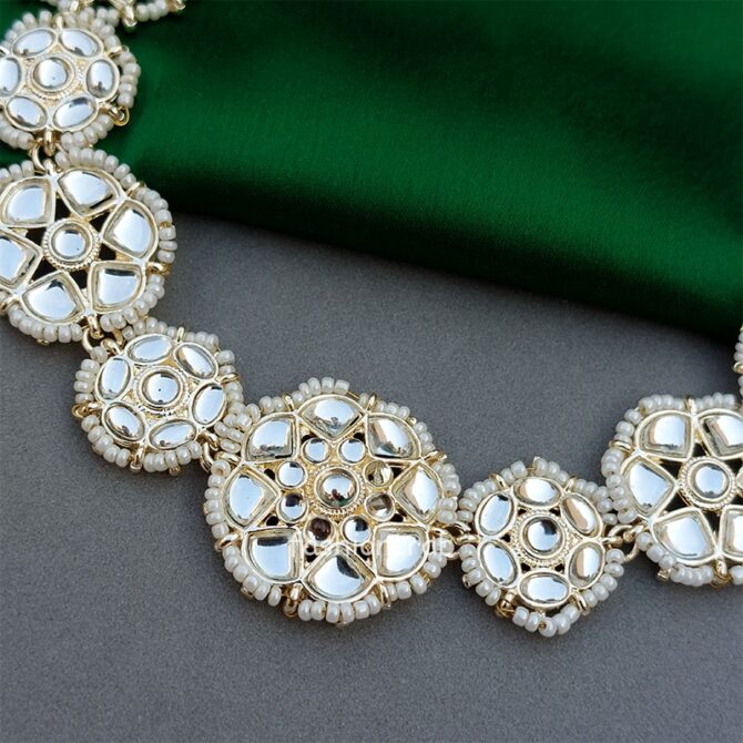 Kajal Kundan Sheeshphool Mathapatti for Wedding