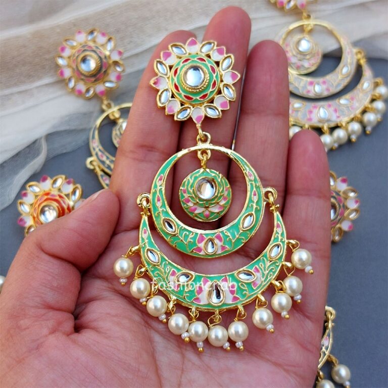 Beautiful Golden Color Necklace and Charming Earrings with Back Meenakari for Special Occasion