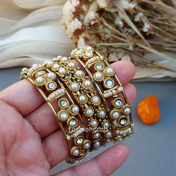 Golden Color Bangles Set Golden Color Bangles Set