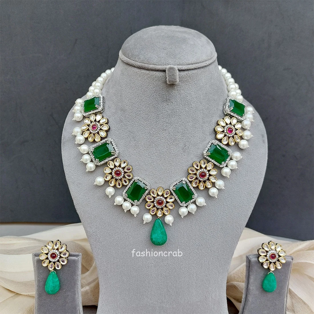 Sonam Emerald Green Necklace Set