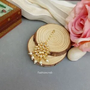 Raashi Kundan Maang Tikka Set