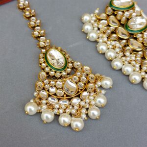 Sakshi White Kundan Necklace