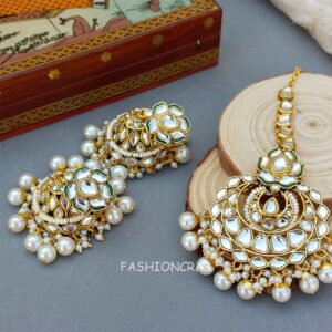 Aaliya Maangtikka and Earrings Set - White