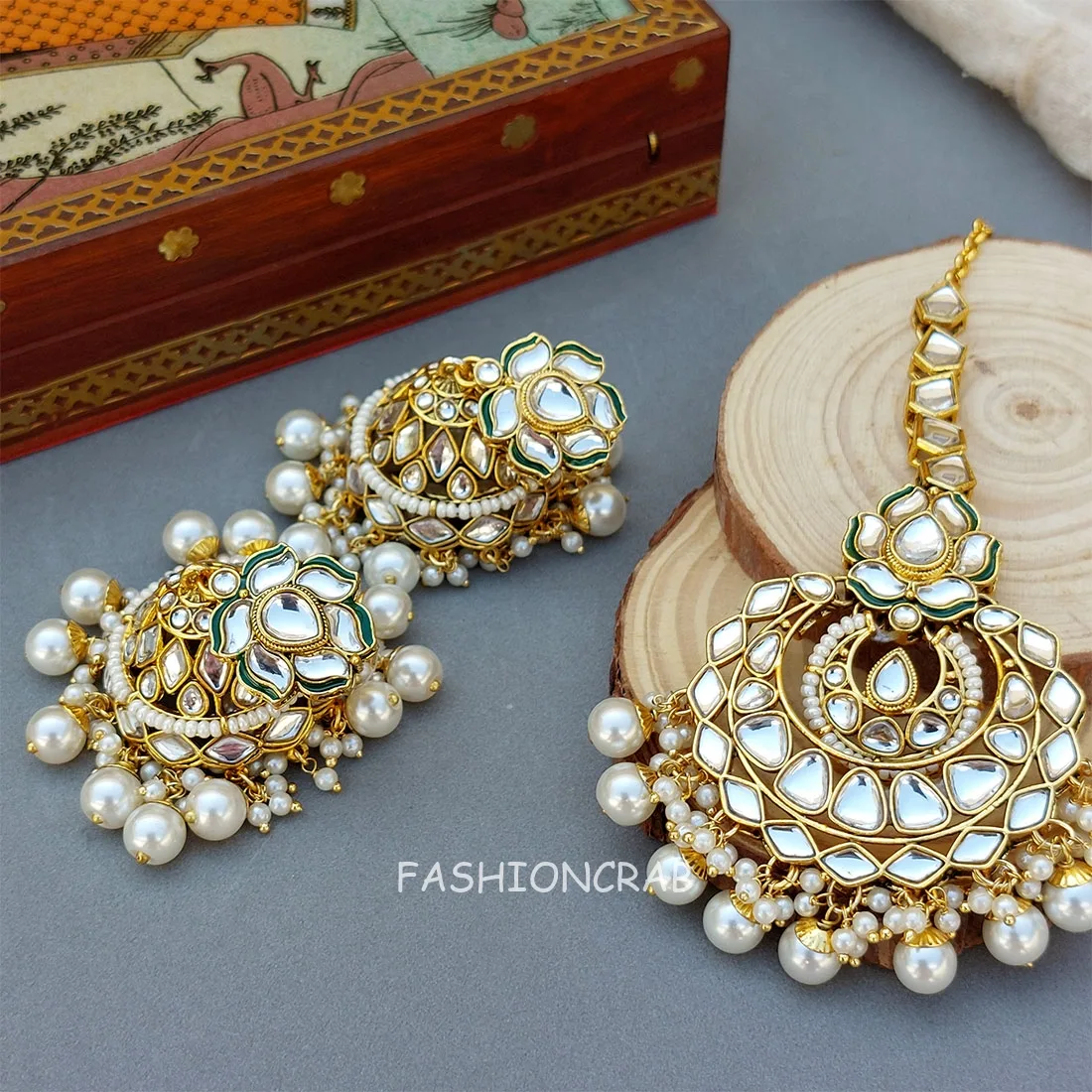 Aaliya Maangtikka and Earrings Set - White