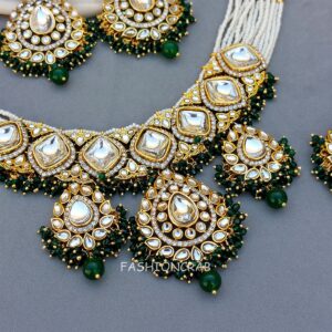 Archie Necklace and Earring Set - Green