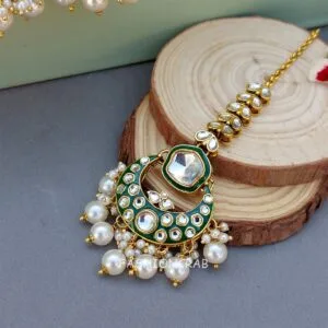 Gurleen Maangtikka with Earrings - White