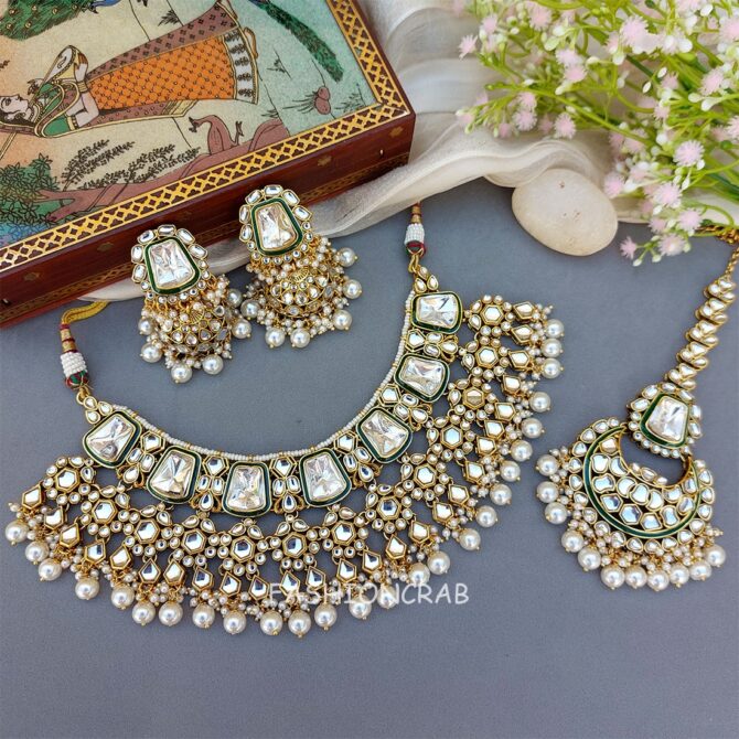 Neesha Traditional Jewellery Set - White Neesha Traditional Jewellery Set - White