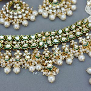 Ruchika Kundan Choker Set
