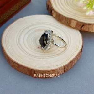 Sana Zirconia Ring - Black