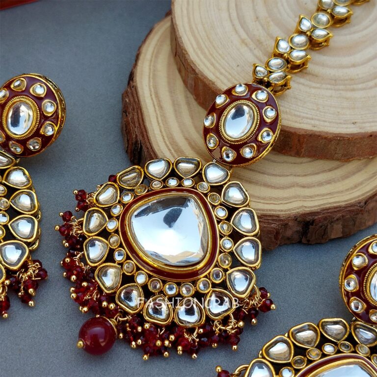 Shehnaz Maangtikka with Earrings - Maroon