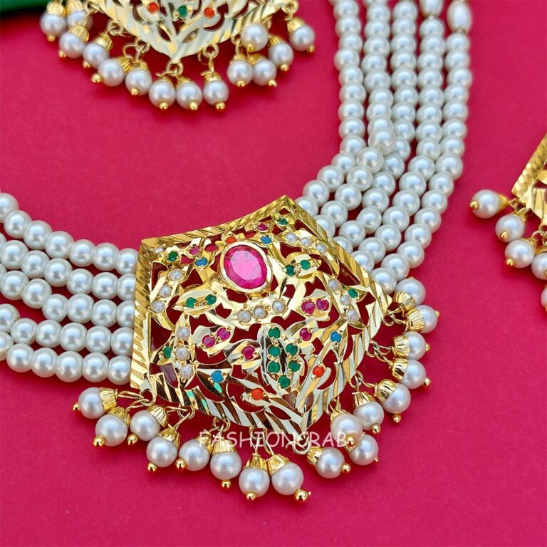 Surveen Jadau Jewellery Multicolor