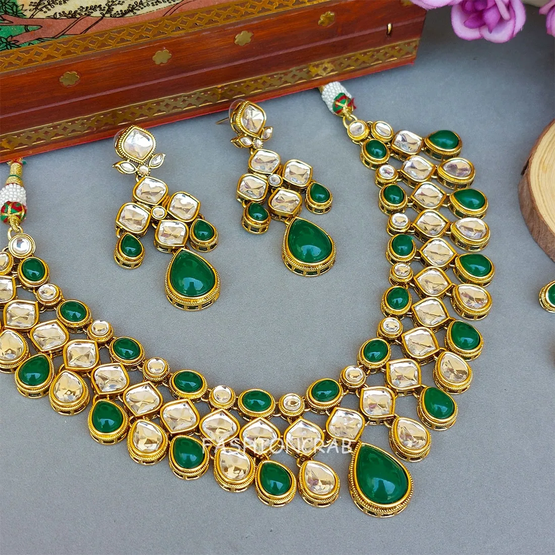 Kundan Necklace for Green Saree