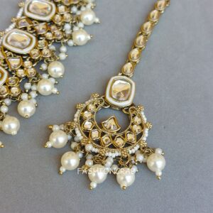 Pari Kundan Choker Set White