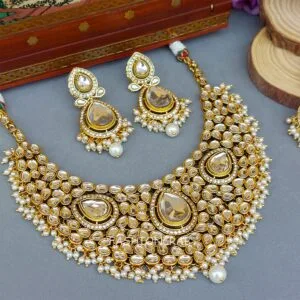 Tanishka Kundan Jewellery Set White