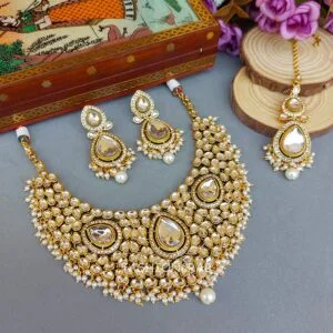 Tanishka Kundan Jewellery Set White