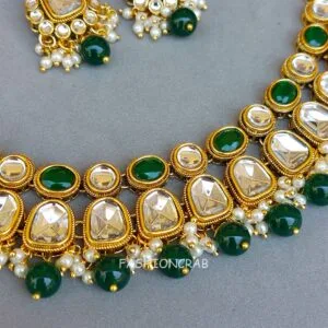 Yukti Kundan Set for Green Saree