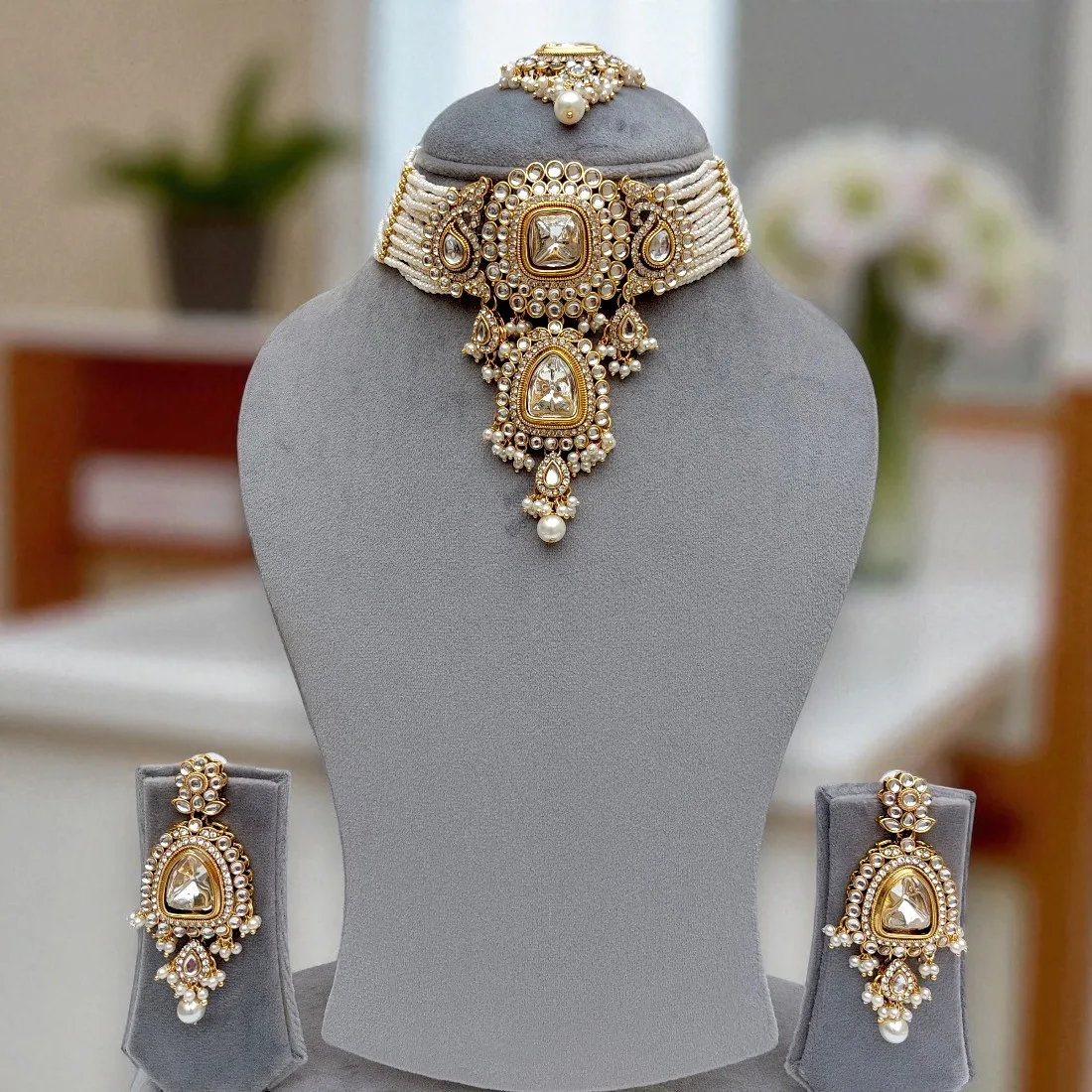 White Pearl Kundan Jewellery Set