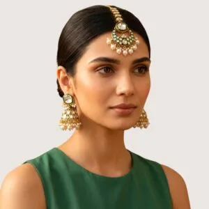 Gurleen Maangtikka with Earrings - White